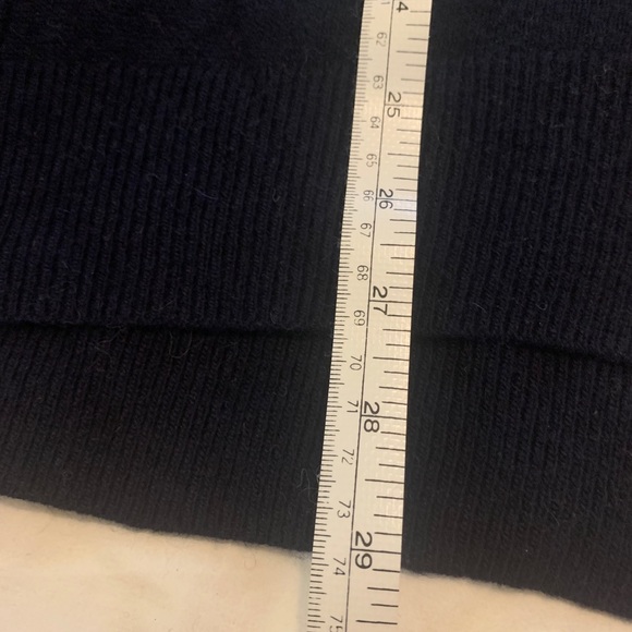 BEAUTIFUL WARM RELAXED FIT CLUB MONACO SWEATER - Picture 5 of 8